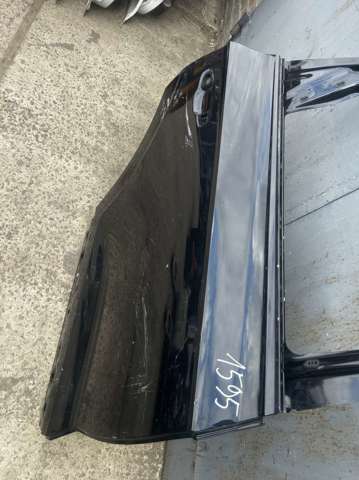 VAG 760833052B Дверь задняя правая в наличии Харьков