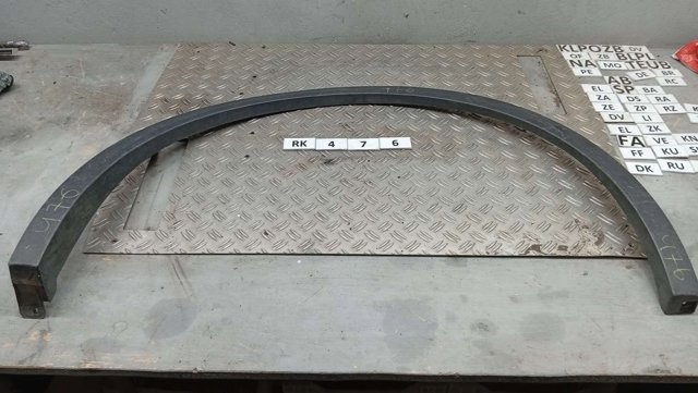 VAG 760853817C Подкрылок задний левый в наличии Львов