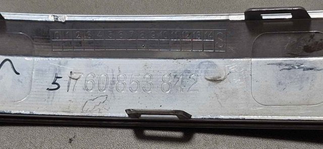 760853842 VAG Молдинг бампера заднего правый купить в Чернигов