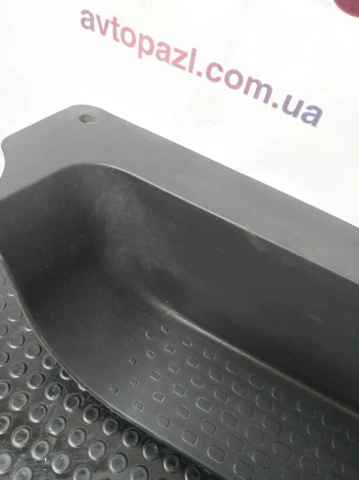768510190R RENAULT Накладка подножки купить в Запорожье