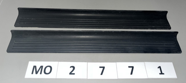 768520031R Комплект накладок дверного порога купить Полтава