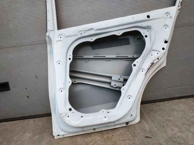 HYUNDAI 77004D9000 Дверь задняя правая в наличии Ирпень