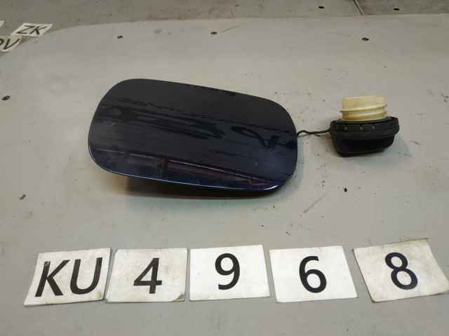 Лючок топливного бака 7735030380 TOYOTA