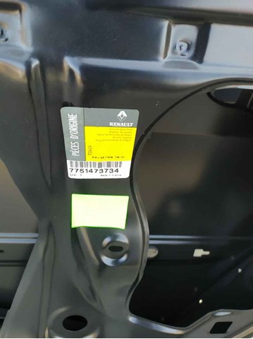 Дверь пассажирская задняя правая 7751473734 RENAULT
