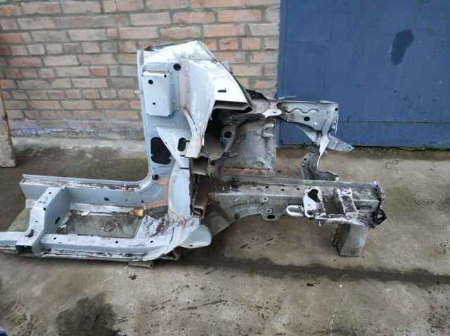 7751478218 RENAULT Лонжерон левый купить в Харьков