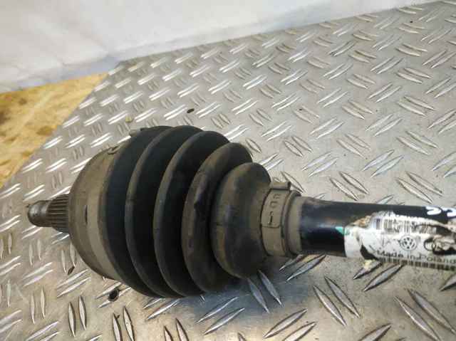 Ось передняя в сборе 7L0407271E VAG