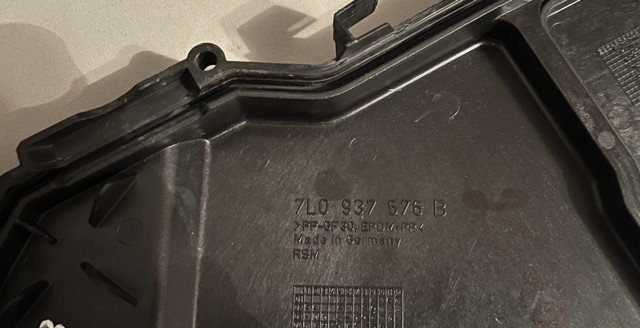 7L0937576 VAG Крышка блока реле купить в Каменское