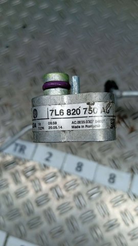 7L6820750AJ VAG Шланг кондиционера, от радиатора к испарителю купить в Львов