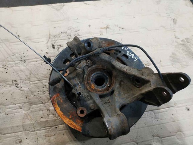 7L8505436 VAG Цапфа (поворотный кулак) задний правый купить в Каменское