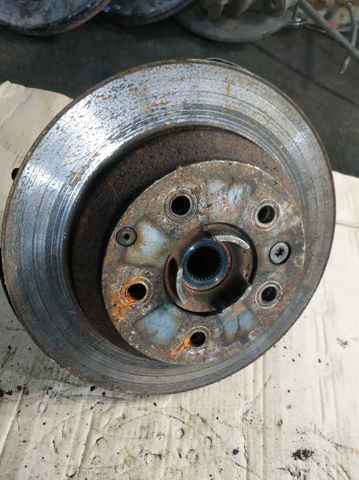 VAG 7L8505436 Цапфа задняя правая в наличии Винница