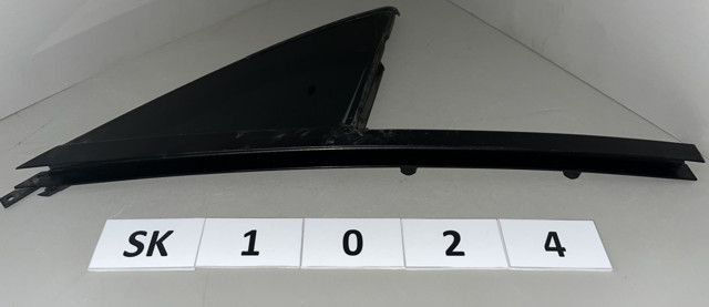 7P6845114 Стекло-форточка двери задней правой купить Павлоград