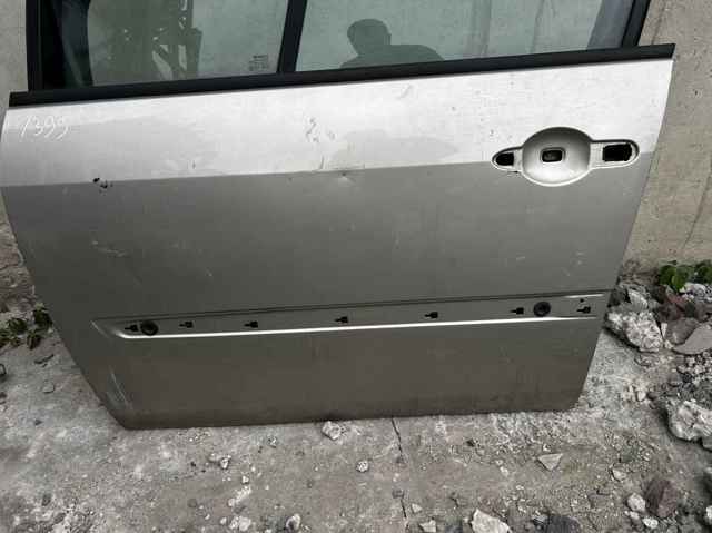 RENAULT 801015506R Дверь передняя левая в наличии Львов
