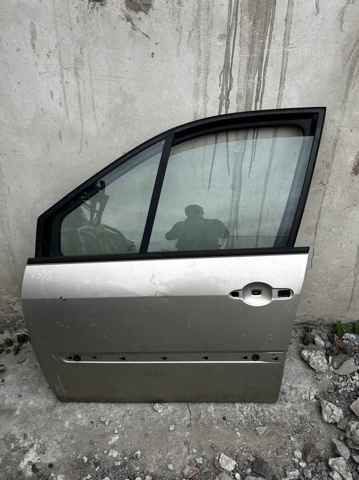 Двери 801015506R RENAULT