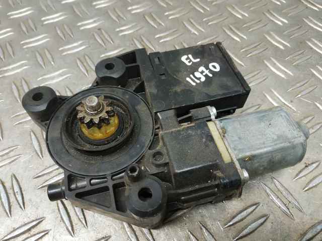 807300004R RENAULT Мотор стеклоподъемника двери передней правой купить в Украина