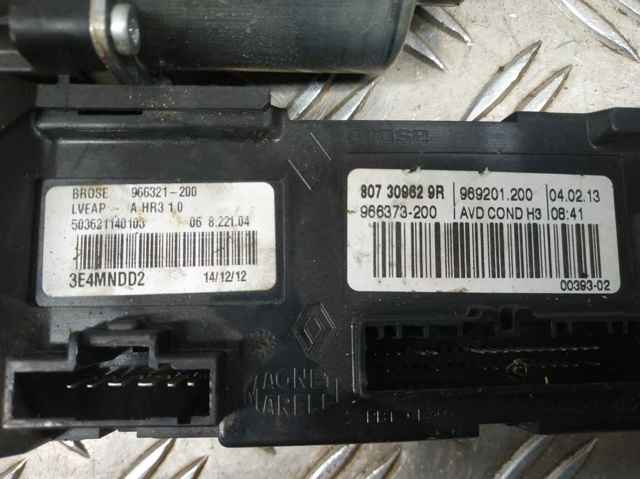 Мотор стеклоподъемника двери передней, правой 807309629R RENAULT