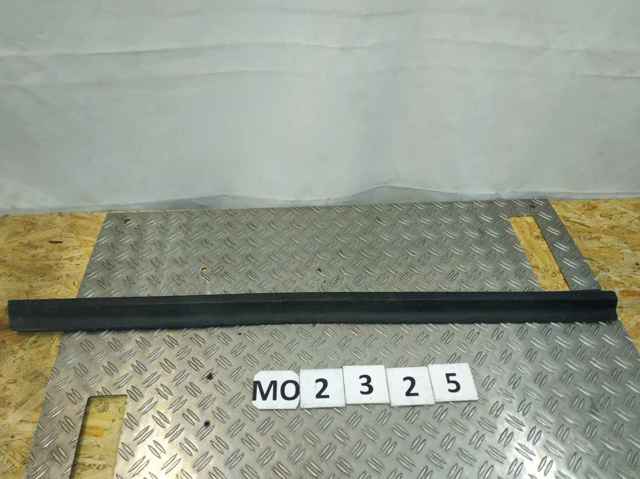 Молдинг двери передней левой нижний 80871CA000 NISSAN