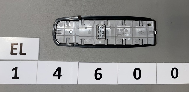 809610006R RENAULT Кнопочный блок управления стеклоподъемником передний левый купить в Запорожье