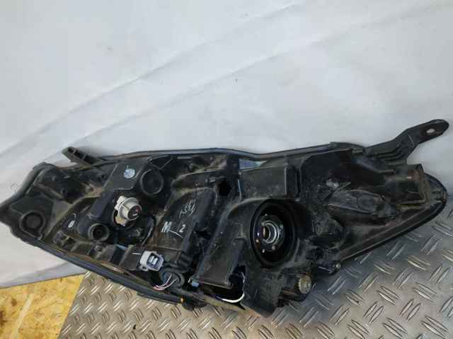 811300DK10 TOYOTA Фара правая купить в Ровно