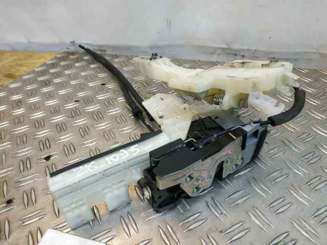 81310D3010 HYUNDAI Замок водительской двери купить в Киев