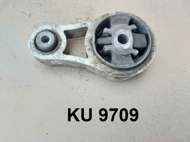 Подушка (опора) двигателя, нижняя 8200049243 RENAULT