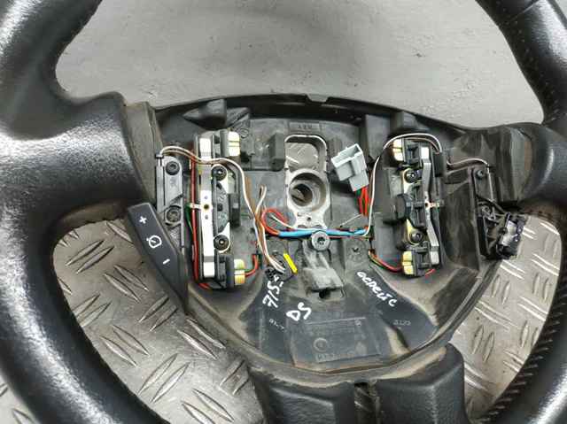 RENAULT 8200284545 Руль в наличии Львов