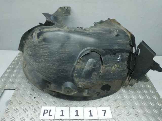 Передний правый подкрылок крыла переднего  8200415287 RENAULT
