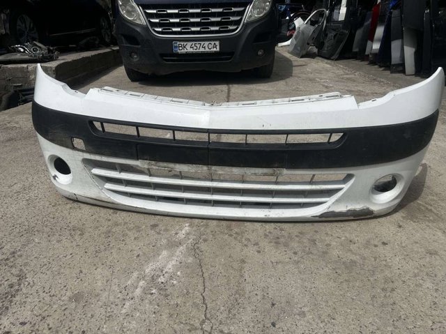 Бампер передний в сборе 8200436678 RENAULT