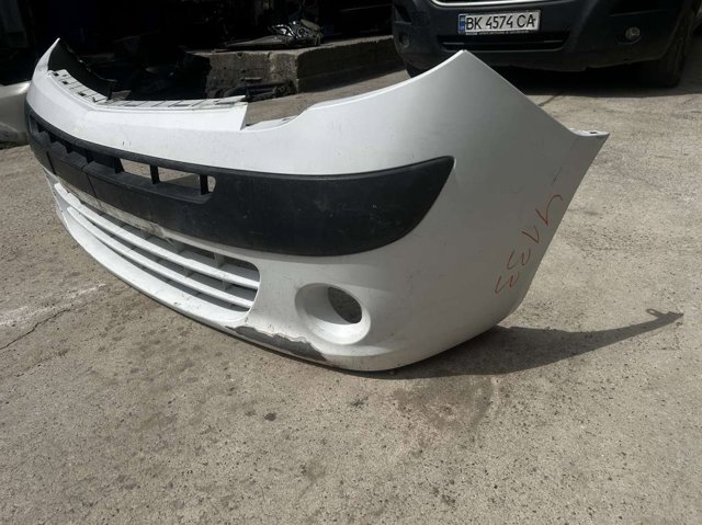 RENAULT 8200436678 Бампер передний в наличии Ровно