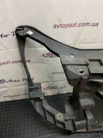 RENAULT 8200657209 Суппорт радиатора в сборе (монтажная панель крепления фар) в наличии Днепр