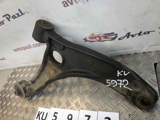 8200688875 RENAULT Рычаг передней подвески нижний правый купить в Украина