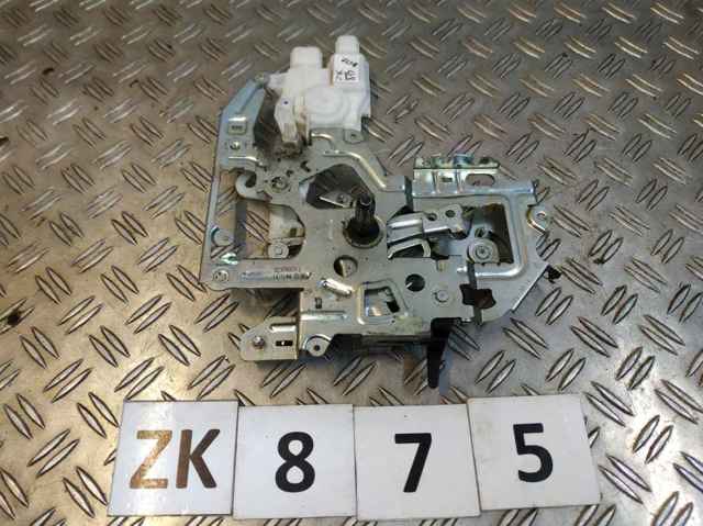 Замок и ручки (передней) двери 8200766631 RENAULT