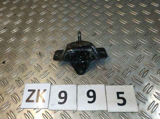Петля-зацеп (ответная часть) замка двери задней 8200778368 RENAULT
