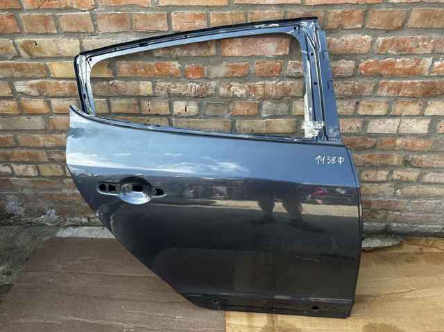 Дверь задняя, правая 821006386R RENAULT