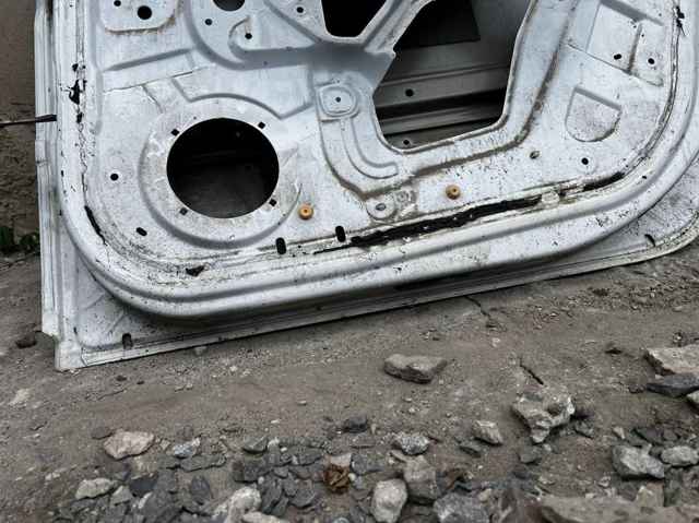 821006680R RENAULT Дверь фургона задняя распашная правая купить в Житомир