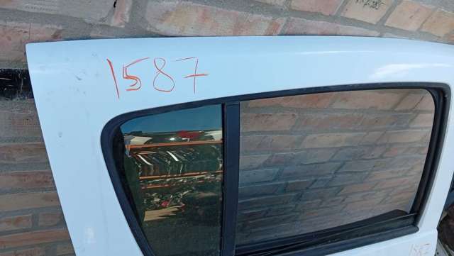 RENAULT 821006948R Дверь задняя правая в наличии Львов