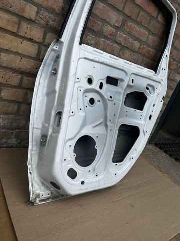 821009283R RENAULT Дверь задняя правая купить в Кривой Рог