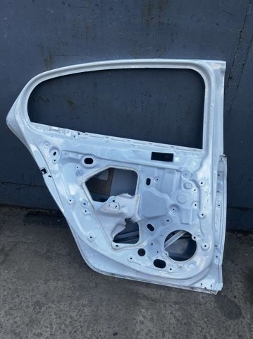 821018343R RENAULT Дверь задняя левая купить в Тернополь