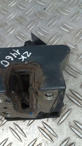 RENAULT 825022281R Замок двери задней правой в наличии Ровно