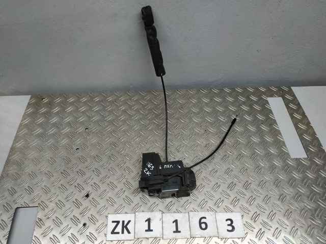 Замок задней двери, левой 825035901R RENAULT