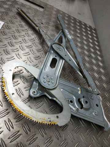 827210006R RENAULT Механизм стеклоподъемника двери задней левой купить в Одесса