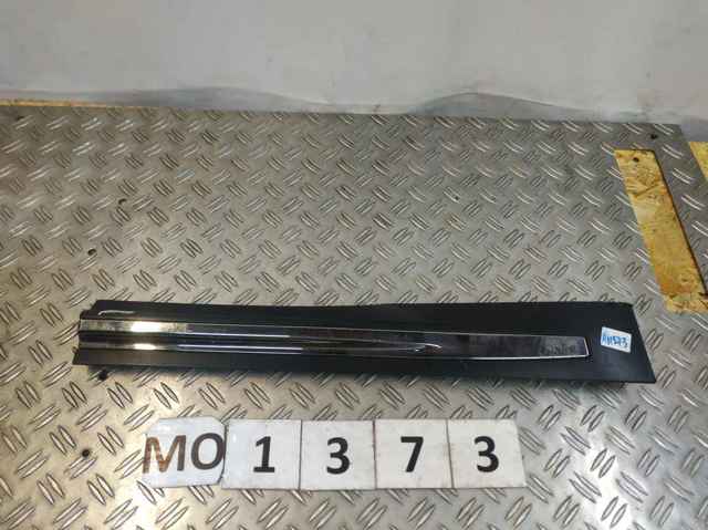 Молдинг задней правой двери, нижний 828701CA0A NISSAN