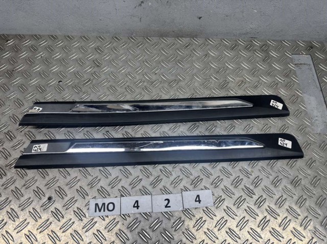 NISSAN 828766FR0A Молдинг двери задней правой нижний в наличии Запорожье