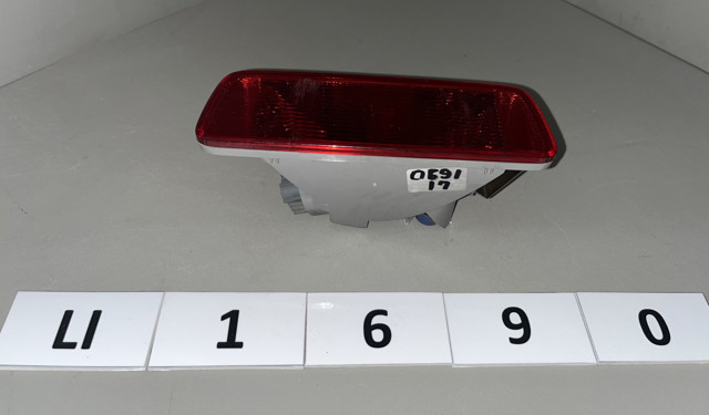 Фара противотуманная задняя 8337A092 MITSUBISHI