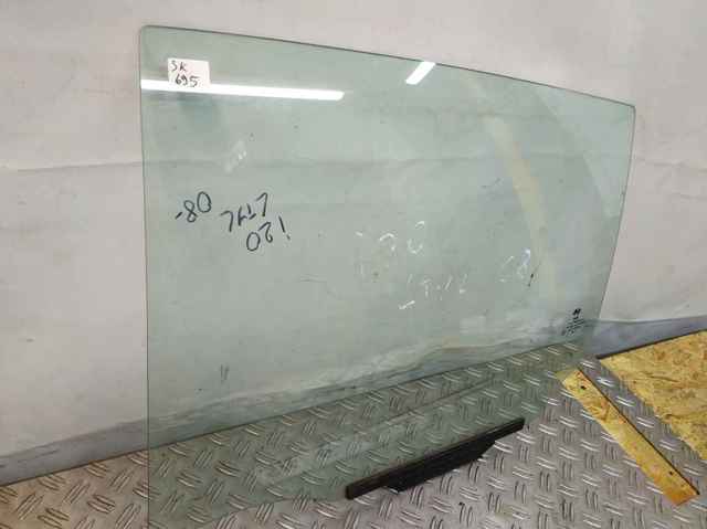 834111J000 Стекло двери задней левой купить Днепр