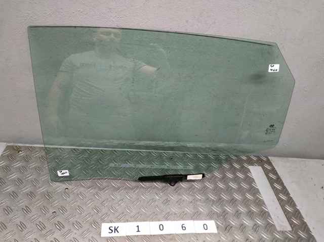 Стекло задней двери, левой 834112Y000A HYUNDAI
