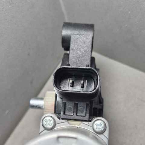 834602W000 HYUNDAI Мотор стеклоподъемника двери задней правой купить в Кривой Рог