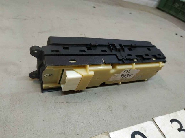 8404048170 TOYOTA Кнопочный блок управления стеклоподъемником передний левый купить в Сумы