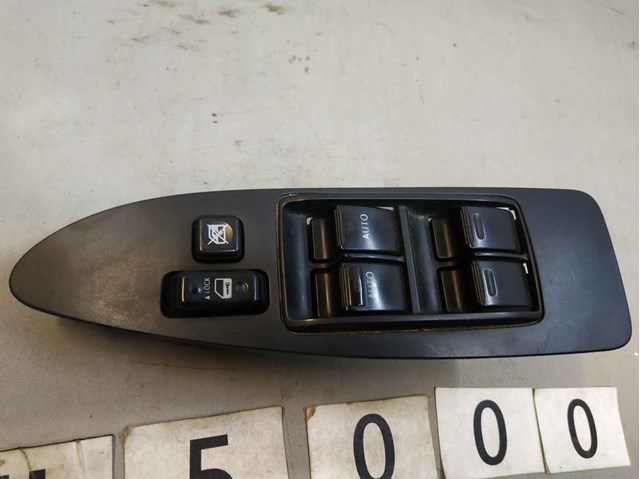 84040AC030 TOYOTA Кнопочный блок управления стеклоподъемником передний левый купить в Ирпень