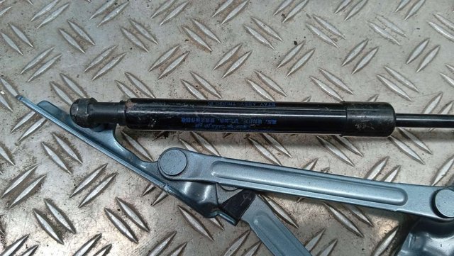 NISSAN 844001MA0A Петля крышки багажника в наличии Сумы