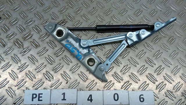 Крепление крышки багажника 844001MA0A NISSAN